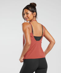 Gymshark Elevate Strappy Tank - Rust Red