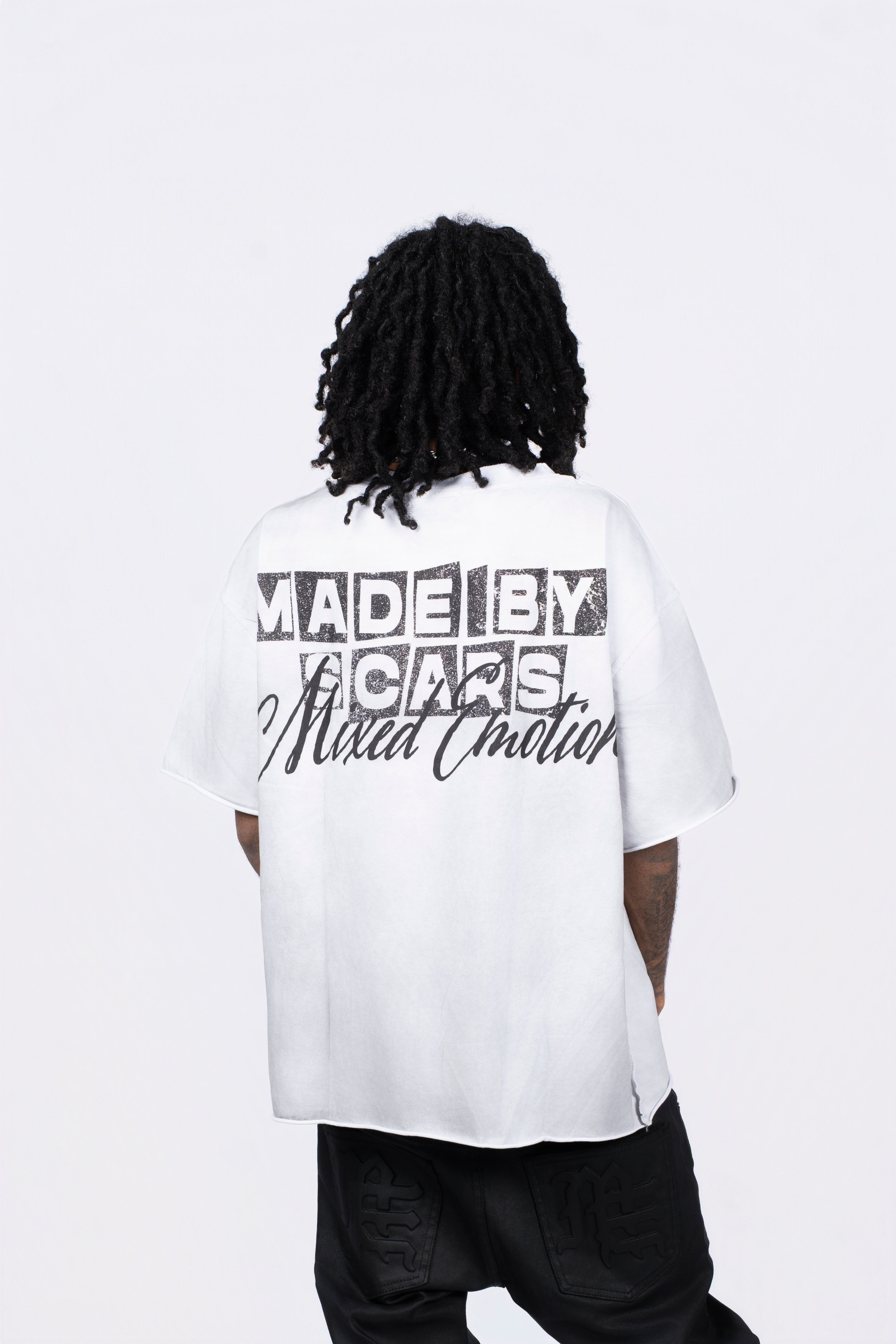 MIXED EMOTION Blindfolded Angel Vintage Cropped T‑Shirt