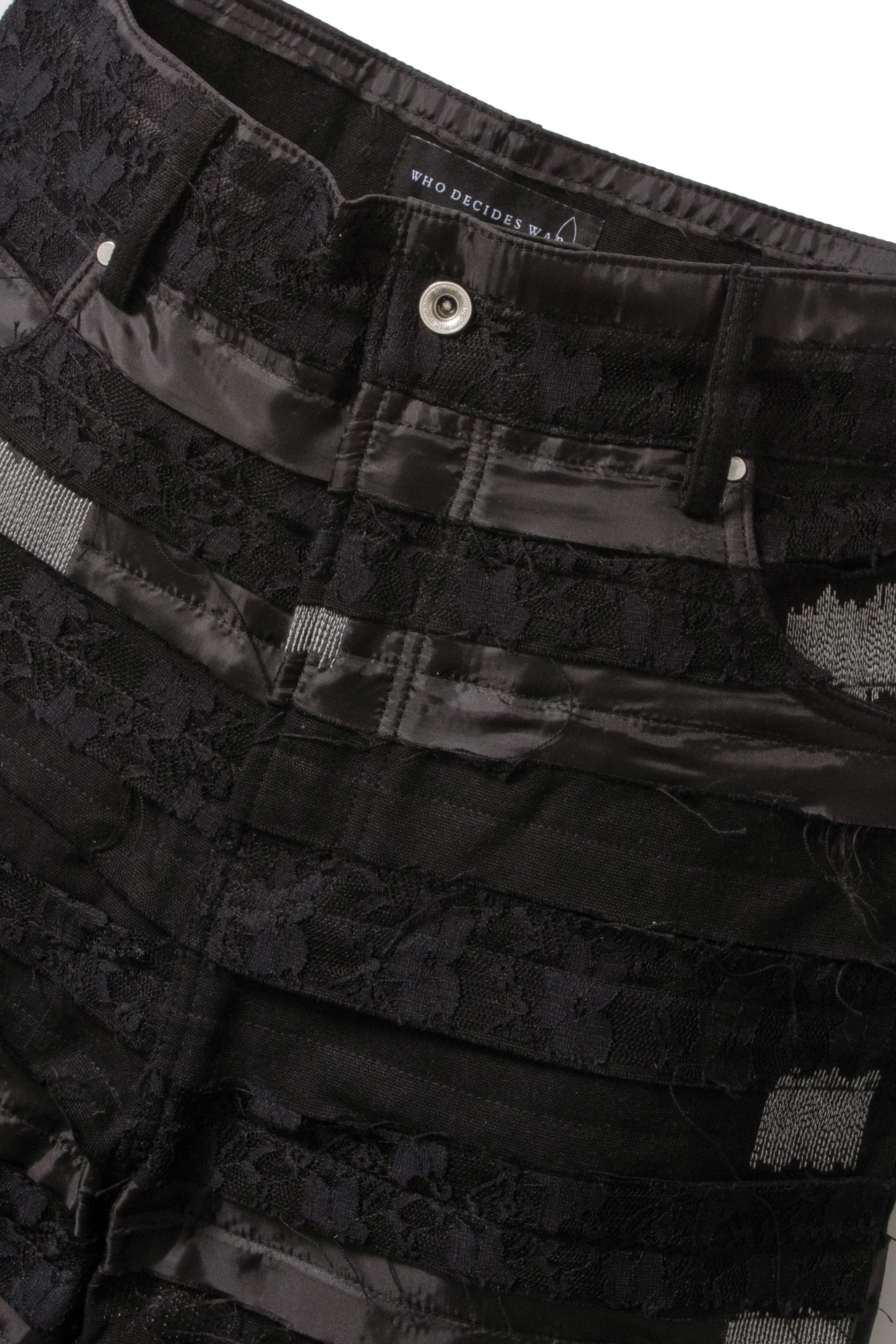 INTERWOVEN SHORTS